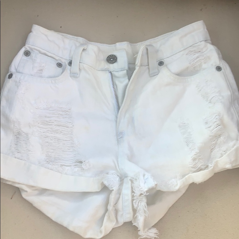 Car mar light light blue/white jean shorts